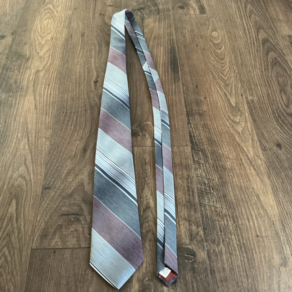 Damon Striped Tie Gray Mauve USA Vintage Officecore Classic Retro Dad Minimalist